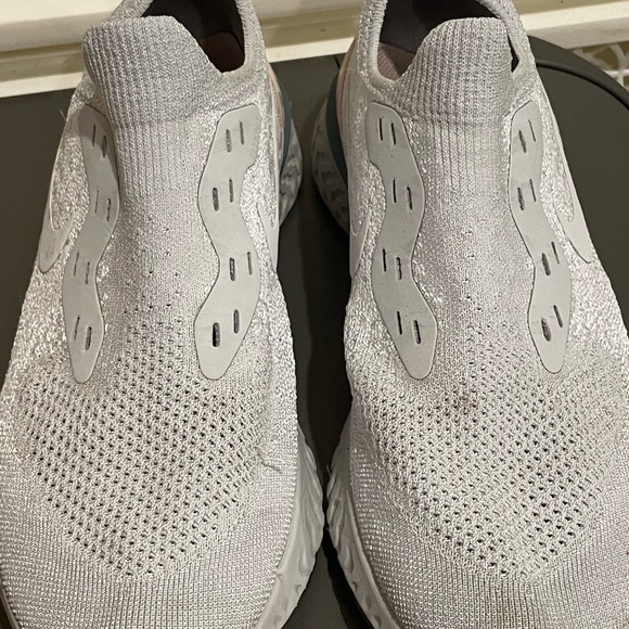 Nike woman snea size 10 - Picture 6 of 7